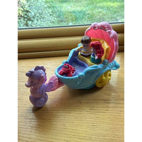Fisher-Price Little People Disney Ariels Magical Carriage Toy With Figures & Sea - Picture 4 of 5